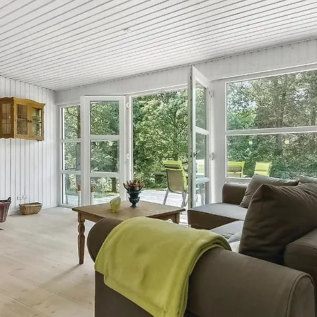Three-bedroom Holiday In