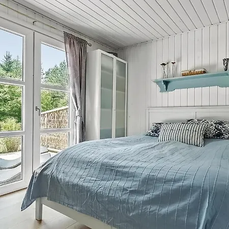 Three-bedroom Holiday In Casa vacanze *